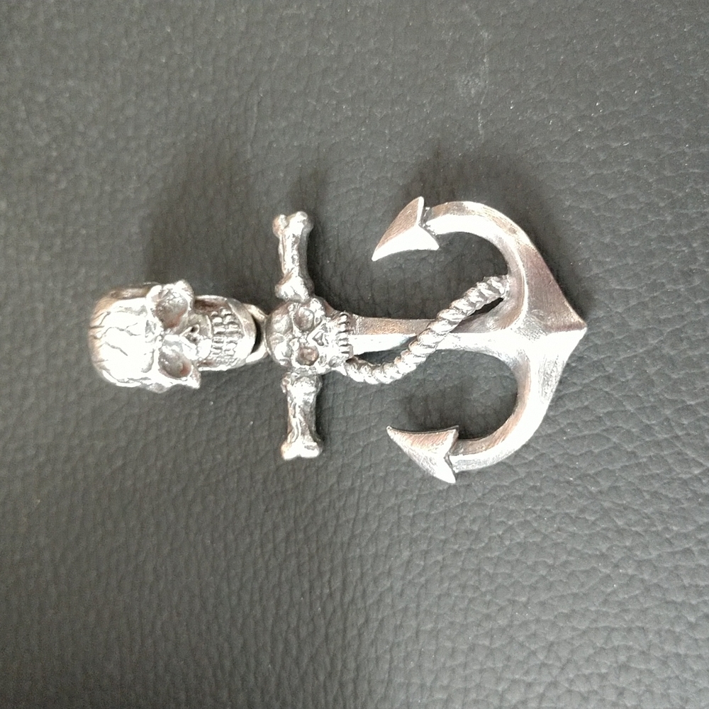 #4 Dual Skull & Anchor Pirate Pendant NWOT